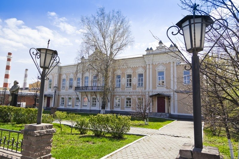 Административное здание винокуренного завода Д.И.Смолина, ул.Куйбышева, 122