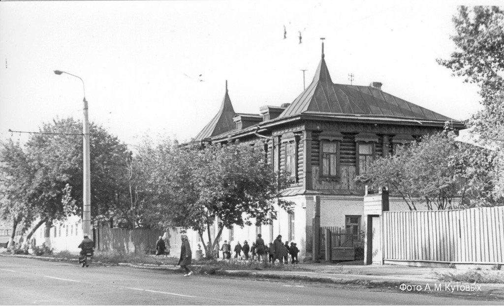 Дом иностранных монополий, ул. Куйбышева, 139