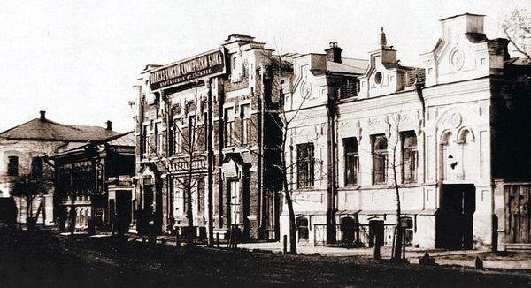 Магазин купца В.И.Окладовикова, ул.Советская, 105