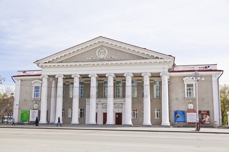 Здание Курганского государственного театра драмы