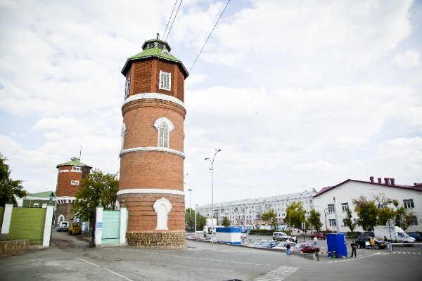 Водонапорная башня, Привокзальная площадь