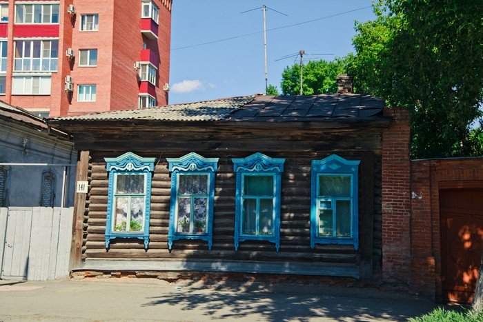 Жилой дом купца В.А.Лаврентьева, ул.Советская, 141