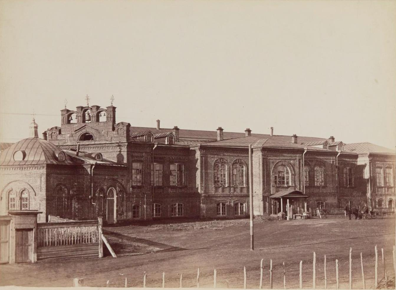 Городская больница с Пантелеймоновской церковью, в дальнейшем казармы гарнизона
